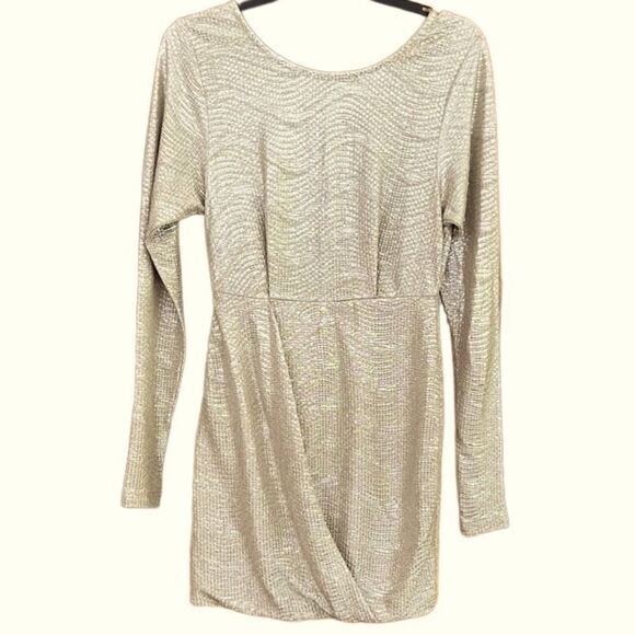 BCBGeneration gold/silver metallic dress with v back size XS. - Picture 2 of 5